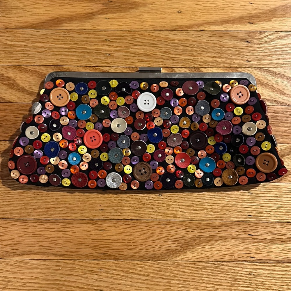 Button clutch purse